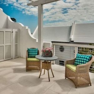 SOLD  "Got It Together" Guess Handbag Cross Body